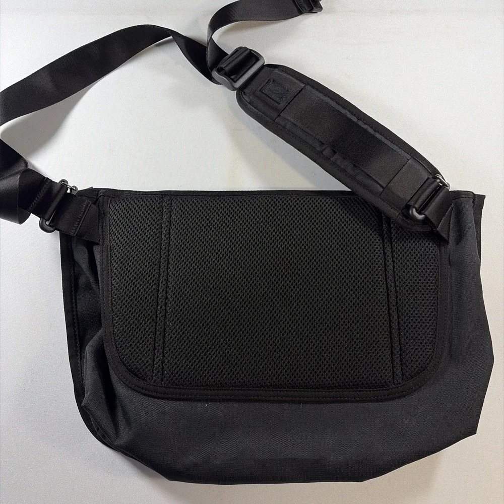 Timbuk2 Catapult Sling Messenger Bag Eco Jet Black Dell Logo Small